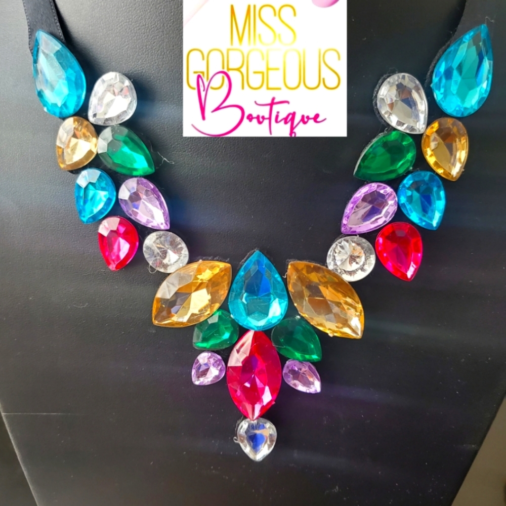 BRAND NEW Gem Necklace multicolored